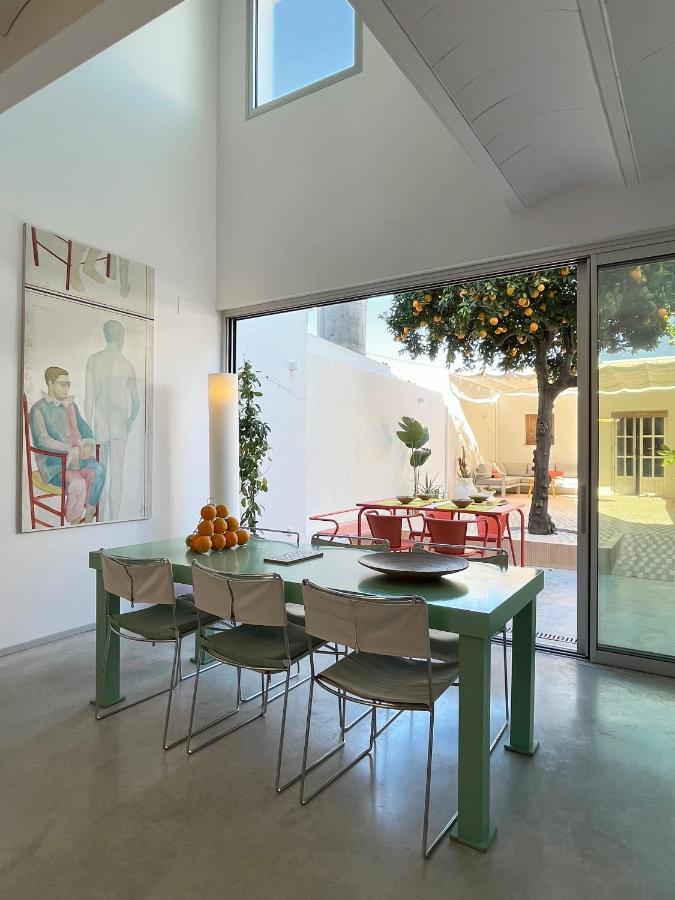 Design & Art, Patio With Orange Tree, Near Seville Carrion de Los Cespedes Exterior photo