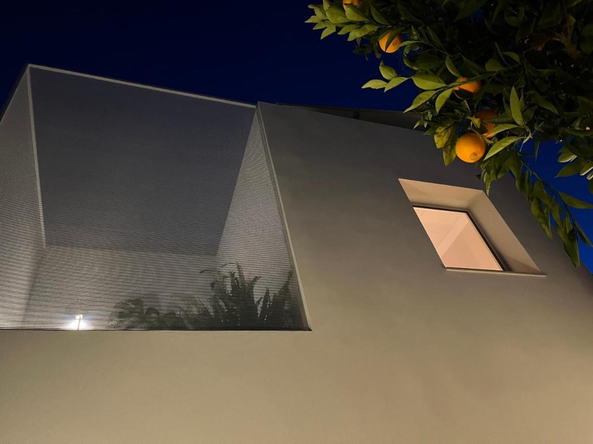 Design & Art, Patio With Orange Tree, Near Seville Carrion de Los Cespedes Exterior photo